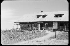 Schiberghaus Mittelalpe 1350 m., Pächter A. Kessler, mit Gästen